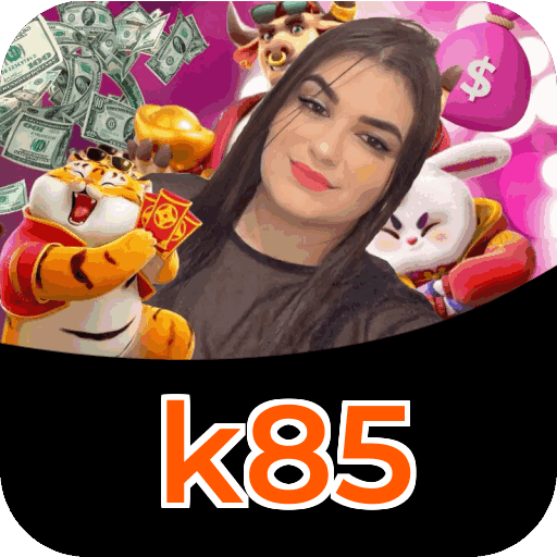 Comunidade Facebook k85 mostrando posts, comentários e engajamento de membros