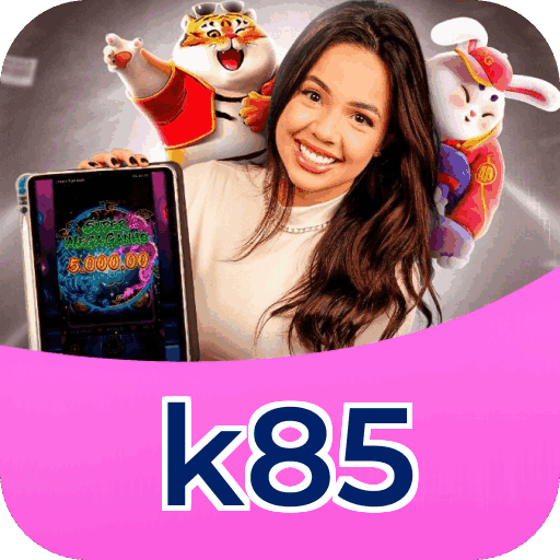 Plataforma k85 mostrando interface moderna, jogos certificados e recursos de segurança licenciados